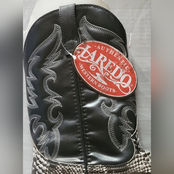 Laredo Monty Black & White Snake Print Boots - Picture 2 of 9